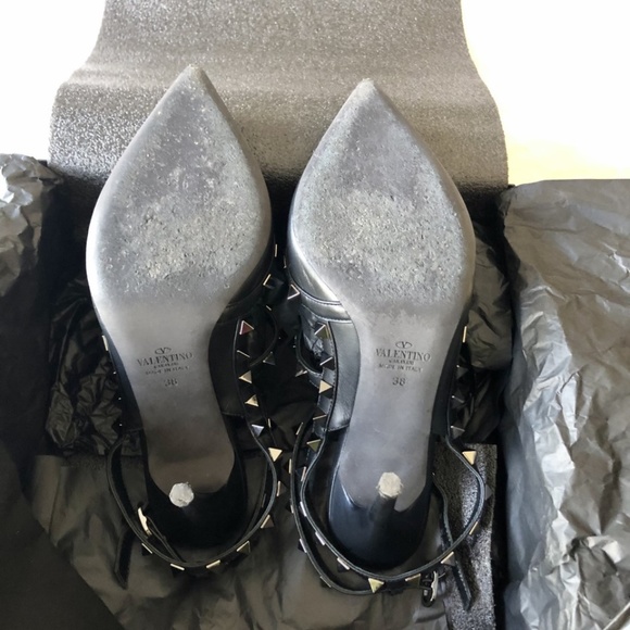 VALENTINO GARAVANI ROCKSTUD ANKLE STRAP PUMP - Picture 14 of 15